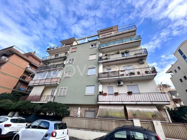 appartamento in vendita a Roma in zona Ostia