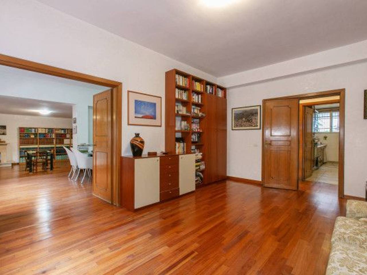 appartamento in vendita a Roma in zona Ardeatino