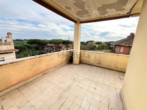 appartamento in vendita a Roma in zona Tomba di Nerone