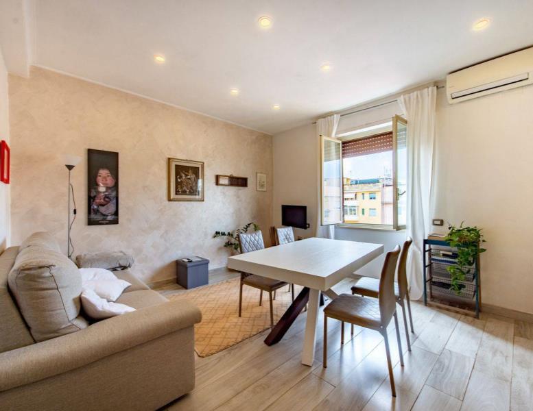 appartamento in vendita a Roma in zona Ostiense