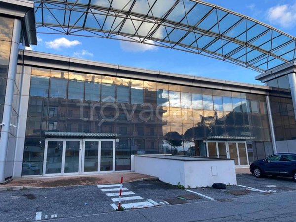 negozio in vendita a Roma in zona Romanina