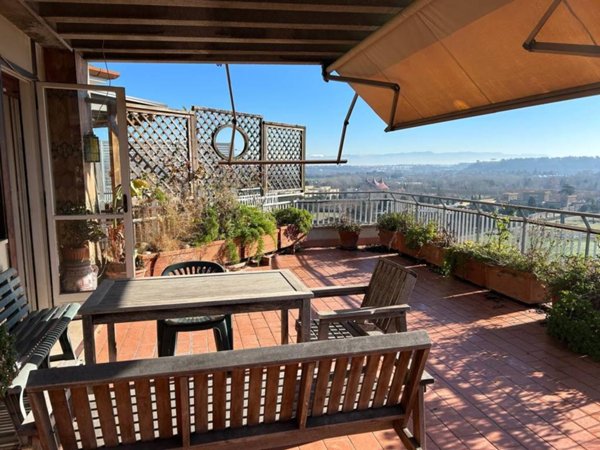 appartamento in vendita a Roma in zona Tor di Quinto