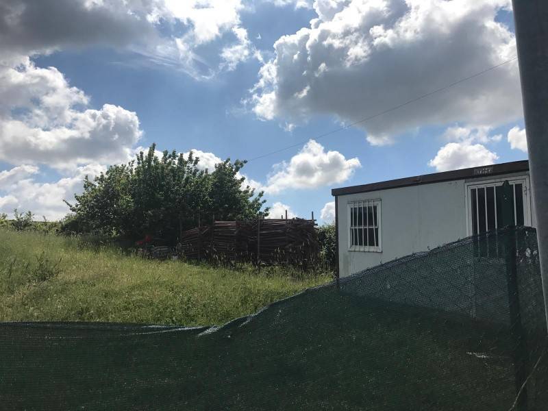 terreno agricolo in vendita a Roma in zona Ardeatino
