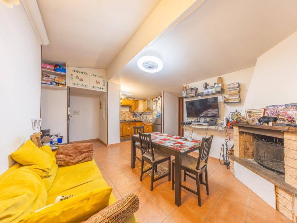 appartamento in vendita a Roma in zona Finocchio