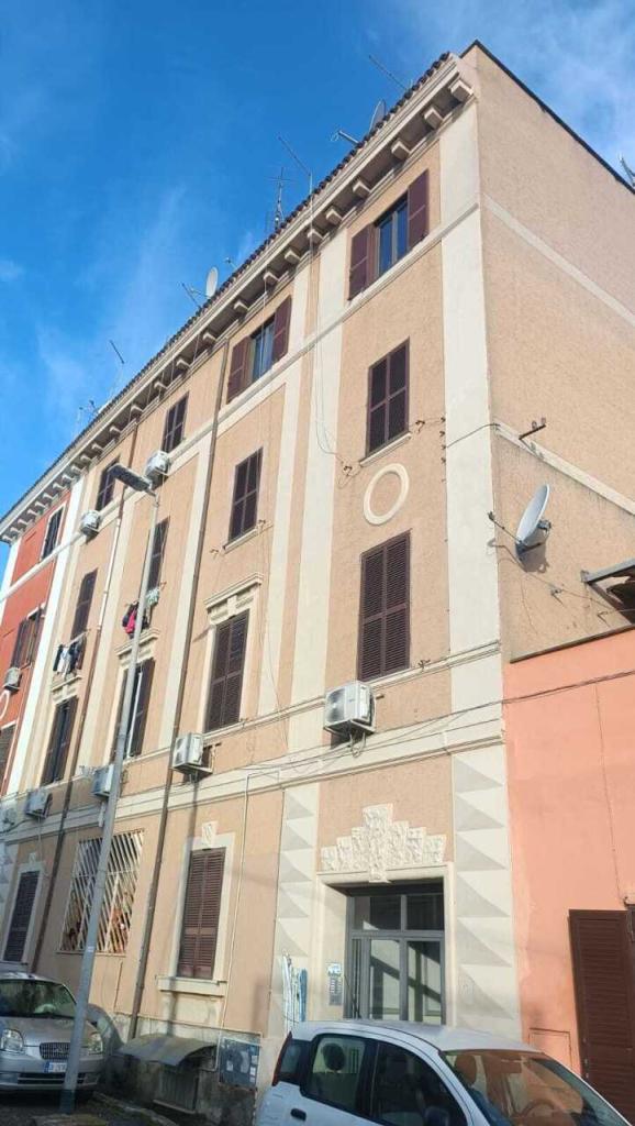 appartamento in vendita a Roma in zona Tuscolano
