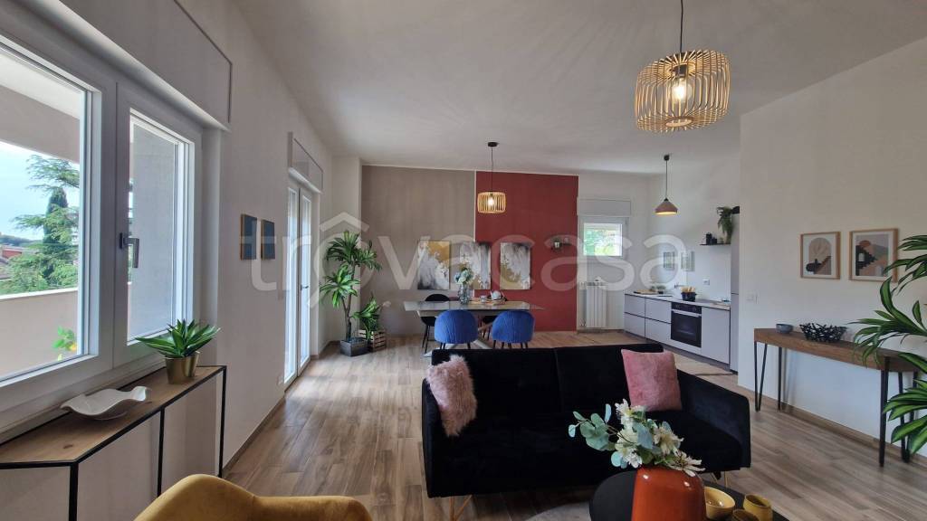 appartamento in vendita a Roma in zona Massimina/Casal Lumbroso