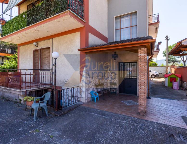 appartamento in vendita a Roma in zona Finocchio