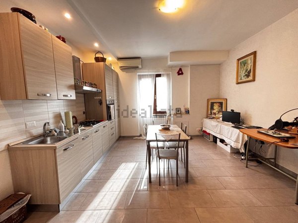 appartamento in vendita a Roma in zona Valle Muricana