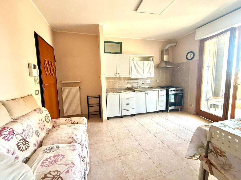 appartamento in vendita a Roma in zona Ponte di Nona