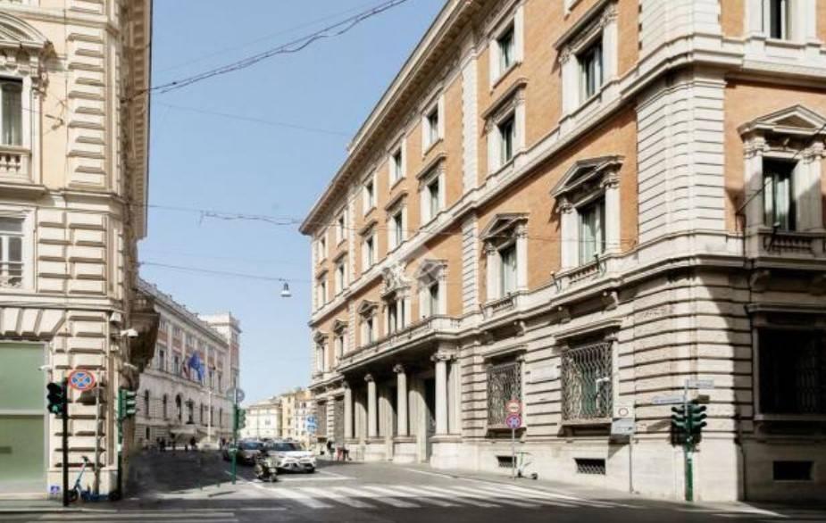 negozio in vendita a Roma in zona Campo Marzio