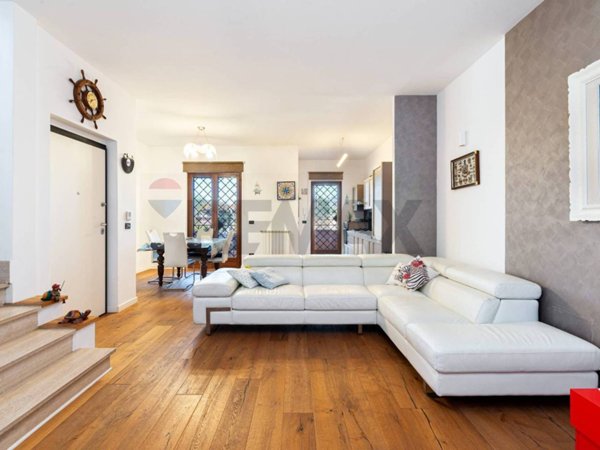 casa indipendente in vendita a Roma in zona Infernetto