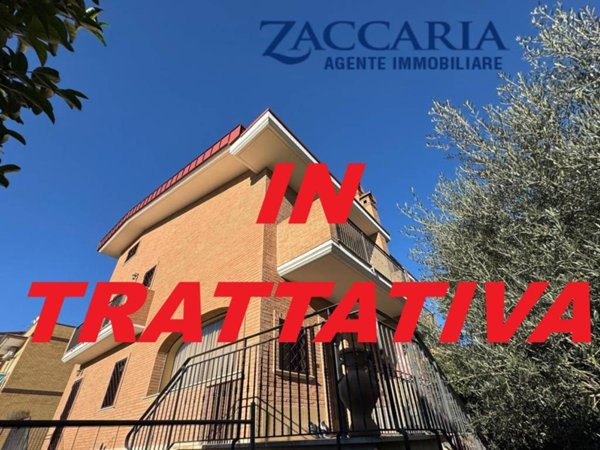 casa indipendente in vendita a Roma in zona Cinquina