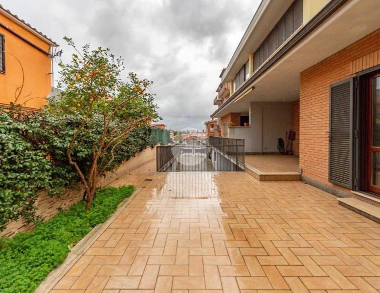 casa indipendente in vendita a Roma in zona Borghesiana