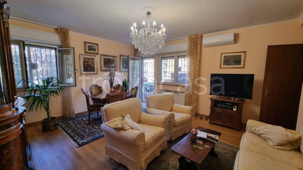 appartamento in vendita a Roma in zona Ponte Mammolo