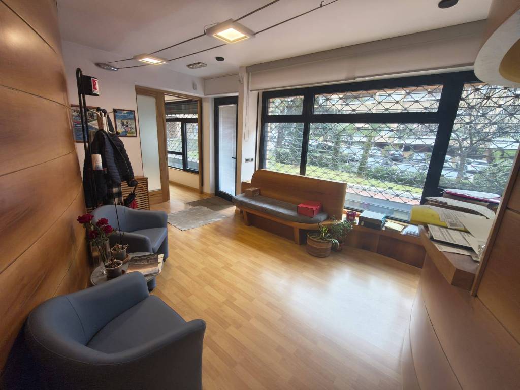 negozio in vendita a Roma in zona Giuliano Dalmata