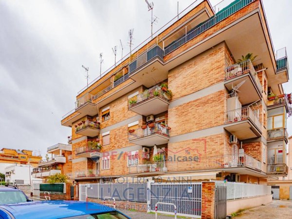 appartamento in vendita a Roma in zona Aurelio