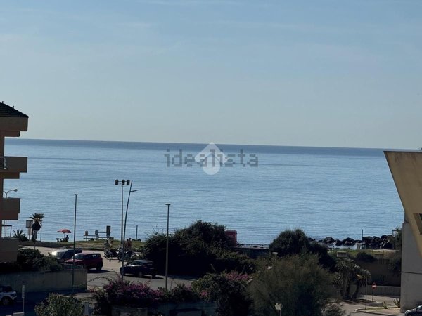 appartamento in vendita a Roma in zona Ostia