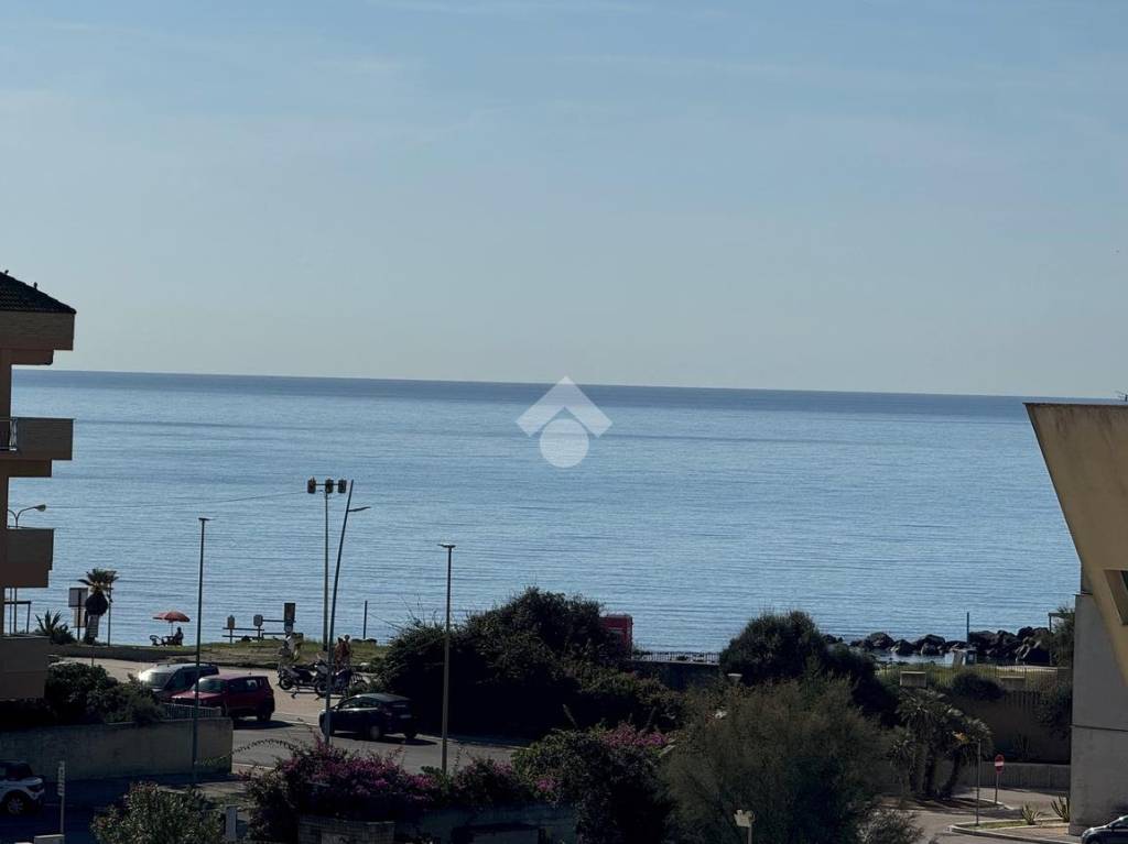 appartamento in vendita a Roma in zona Ostia