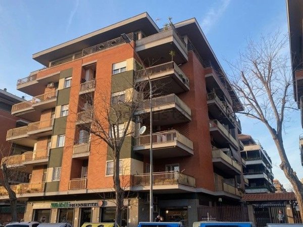 appartamento in vendita a Roma in zona Ostia