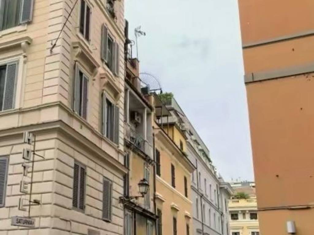 intera palazzina in vendita a Roma in zona Centro Storico