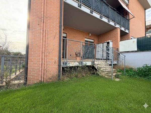appartamento in vendita a Roma in zona Castelverde