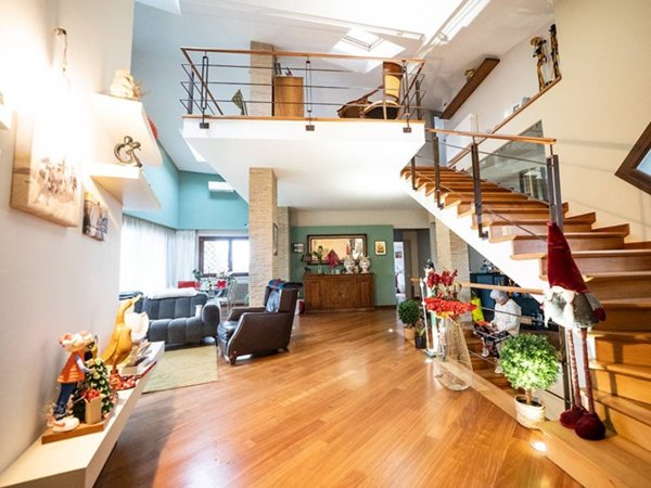 casa indipendente in vendita a Roma in zona Axa