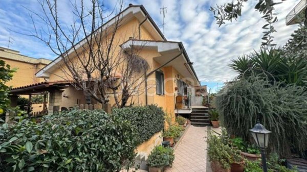 casa indipendente in vendita a Roma in zona Dragona/Bagnoletto