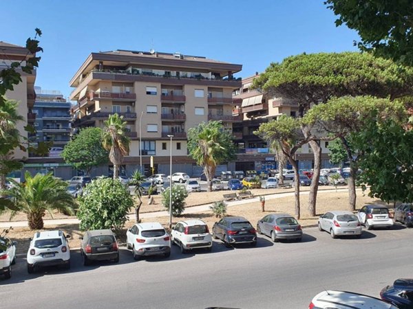 appartamento in vendita a Roma in zona Ostia