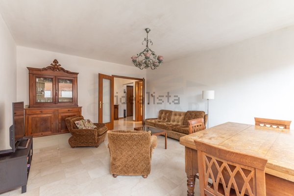 appartamento in vendita a Roma in zona Ardeatino