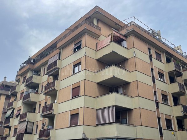 appartamento in vendita a Roma in zona Ostia