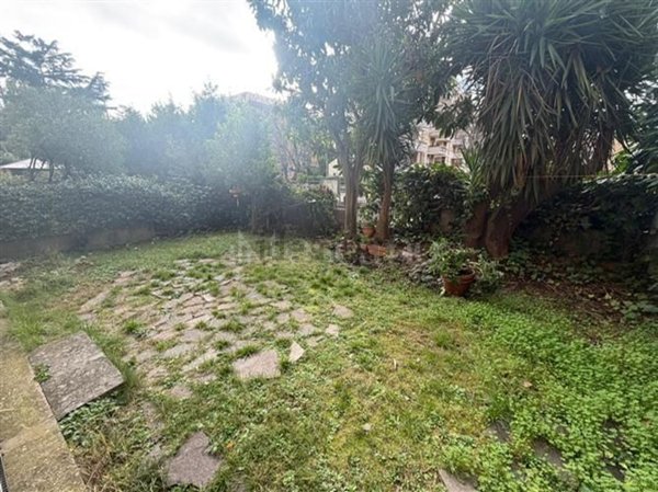 appartamento in vendita a Roma in zona Giuliano Dalmata