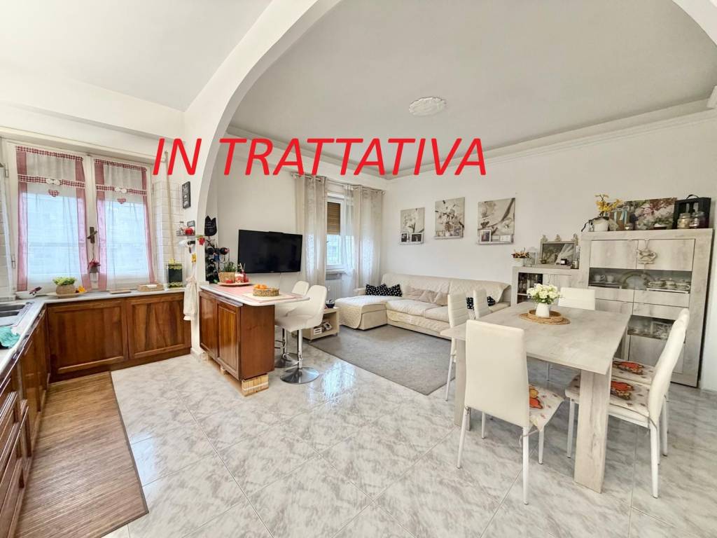 appartamento in vendita a Roma in zona Colle del Sole