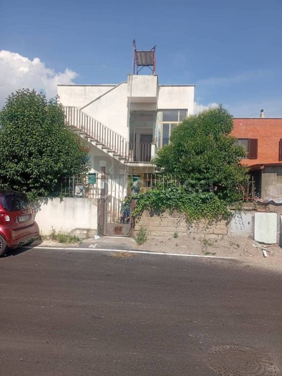 appartamento in vendita a Roma in zona Castelverde