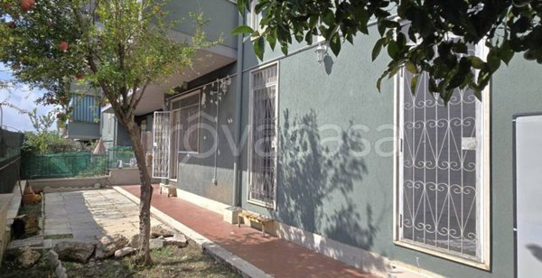 appartamento in vendita a Roma in zona Axa