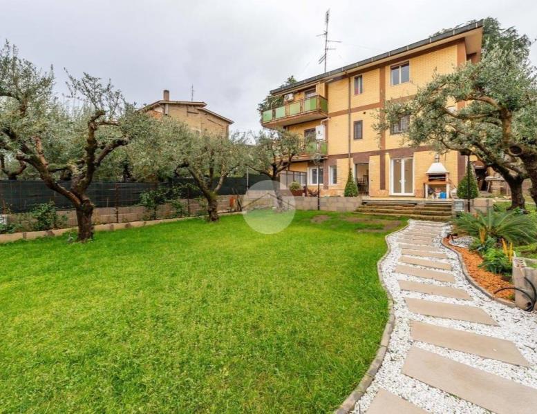 casa indipendente in vendita a Roma in zona Borghesiana