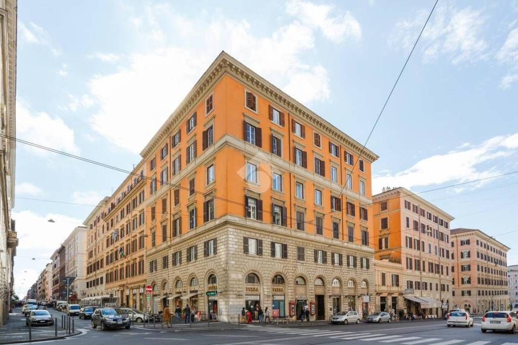 appartamento in vendita a Roma in zona Esquilino