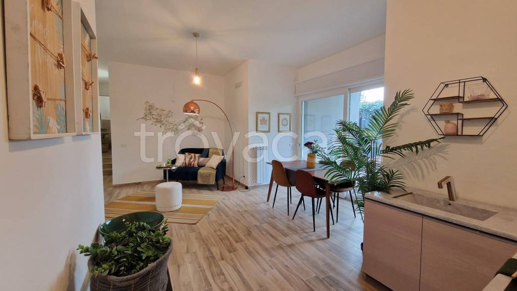 appartamento in vendita a Roma in zona Massimina/Casal Lumbroso