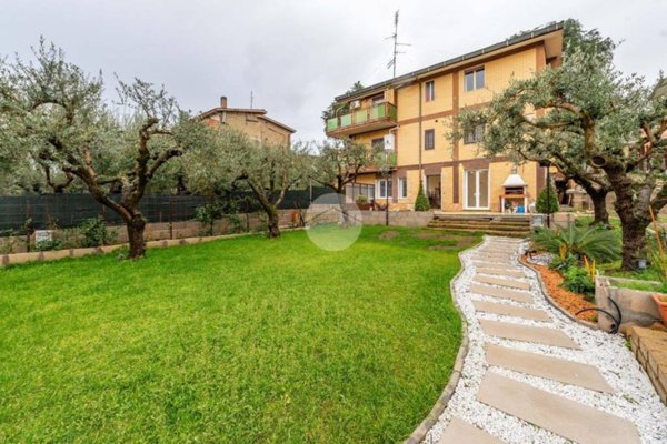 appartamento in vendita a Roma in zona Finocchio