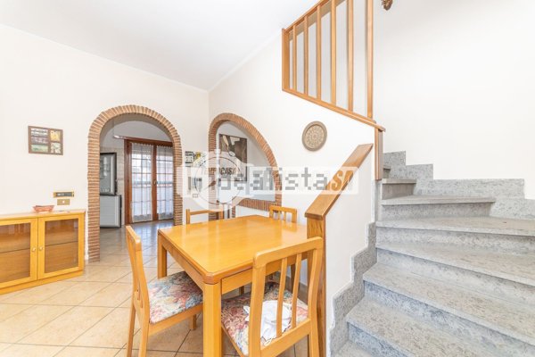 casa indipendente in vendita a Roma in zona Casal Morena