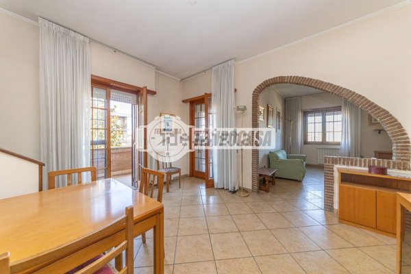 appartamento in vendita a Roma in zona Casal Morena