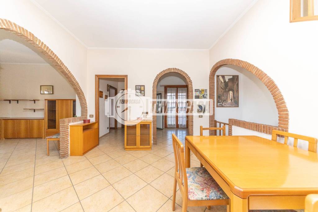 appartamento in vendita a Roma in zona Casal Morena