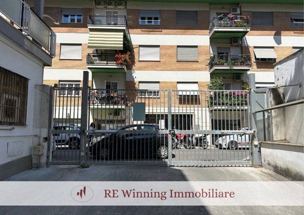 locale di sgombero in vendita a Roma in zona Portuense