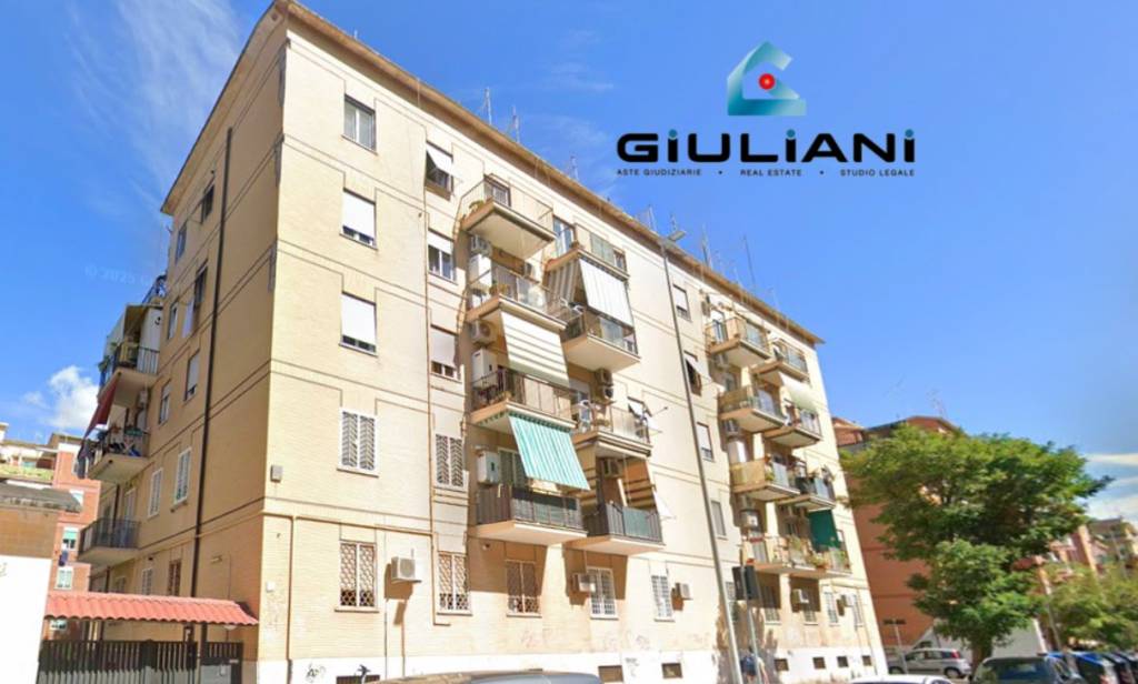 appartamento in vendita a Roma in zona Ostia