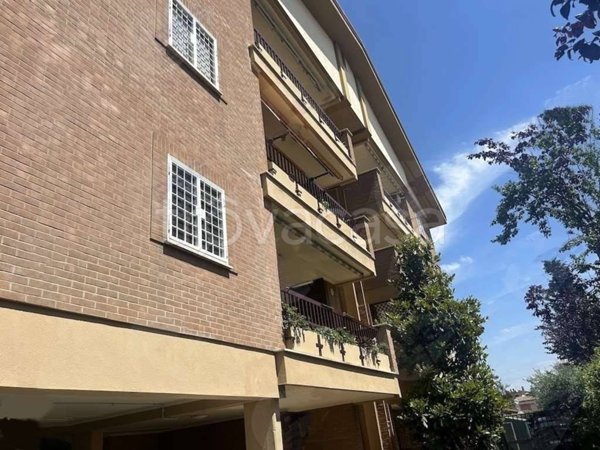 appartamento in vendita a Roma in zona Casal Morena