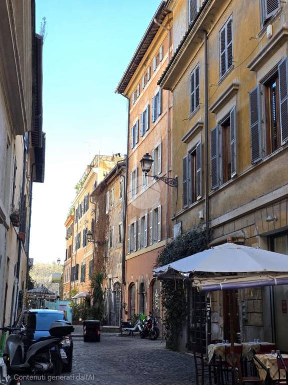appartamento in vendita a Roma in zona Trastevere