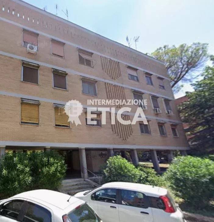 appartamento in vendita a Roma in zona Torrino