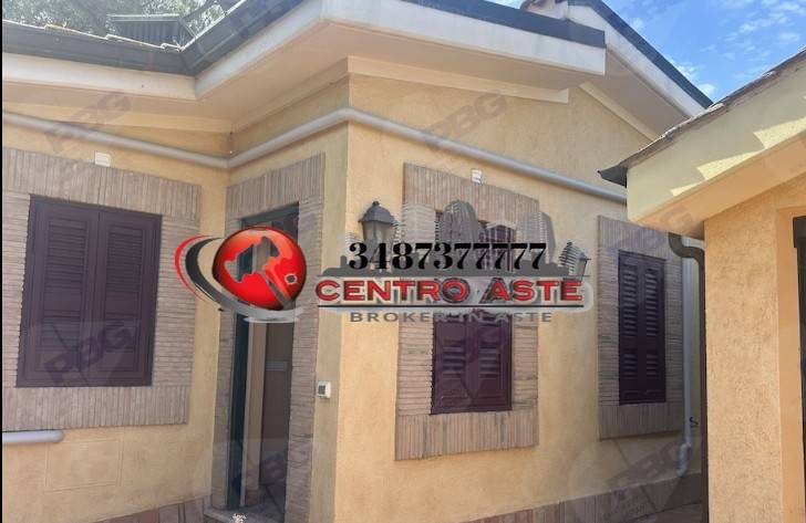 casa indipendente in vendita a Roma in zona Casal Morena