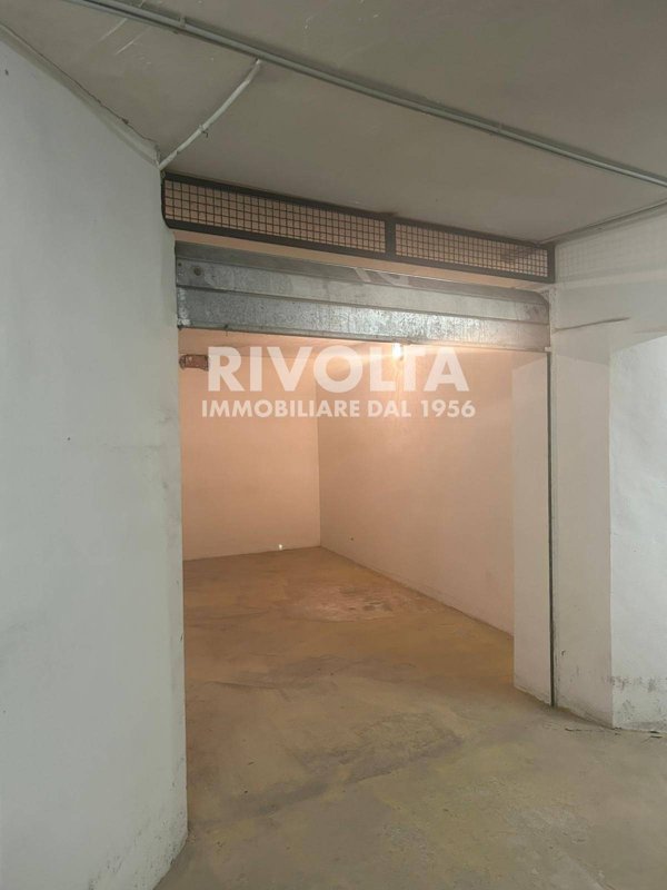 locale di sgombero in vendita a Roma in zona Parioli