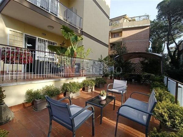 casa indipendente in vendita a Roma