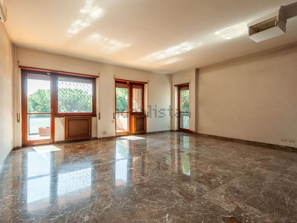 appartamento in vendita a Roma in zona Ardeatino